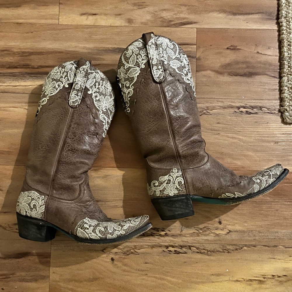 Jeni Lane Lace Western Boots